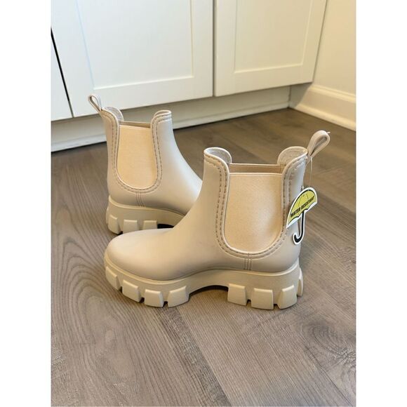 JEFFREY CAMPBELL Platform Lug Sole Chelsea Rain Boot Cream Women’s Size 6 NWT - Picture 2 of 10